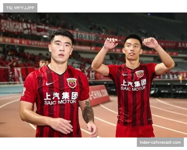 马洛卡中卫组合拉托赖洛稳定搭档,共同首发胜率达50% 马洛卡中卫组合拉托赖洛稳定搭档,共同首发胜率达50%